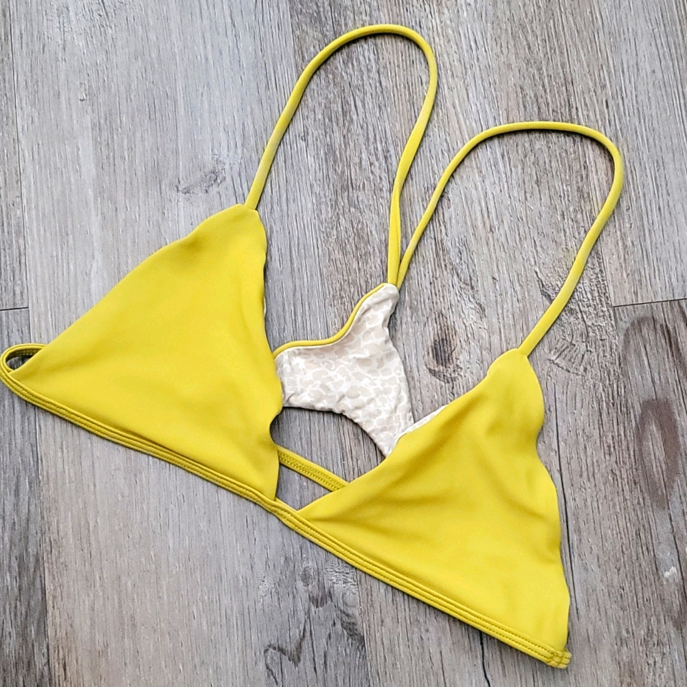 Acacia bikini top